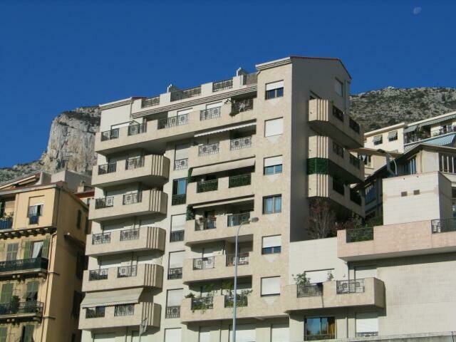 Belle cave saine - Apartments for rent in Monaco