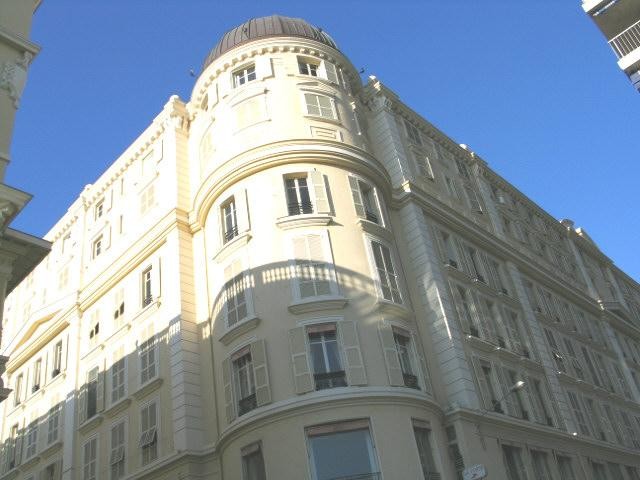 IDEAL LOCATION FOR THIS CENTRAL STUDIO WITH MEZZANINE - Apartments for rent in Monaco