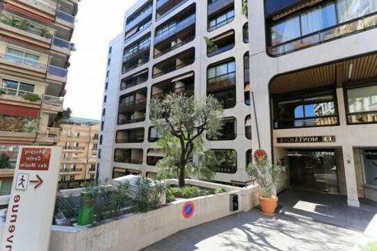 MONTAIGNE - 2-room apartment - Apartments for rent in Monaco