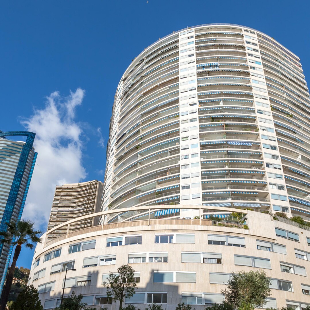 BRIGHT AND MODERN 2-BEDROOM - Apartments for rent in Monaco