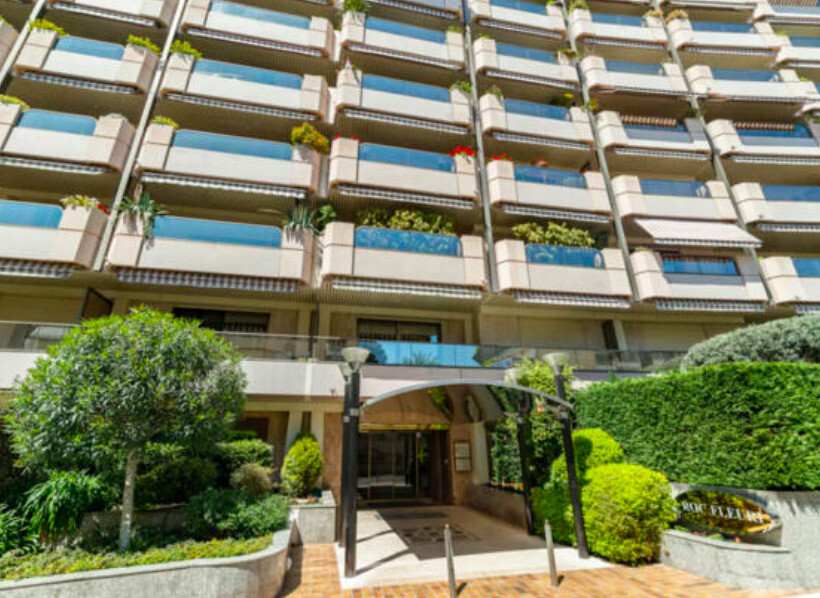 LARGE 2 ROOMS - Apartments for rent in Monaco