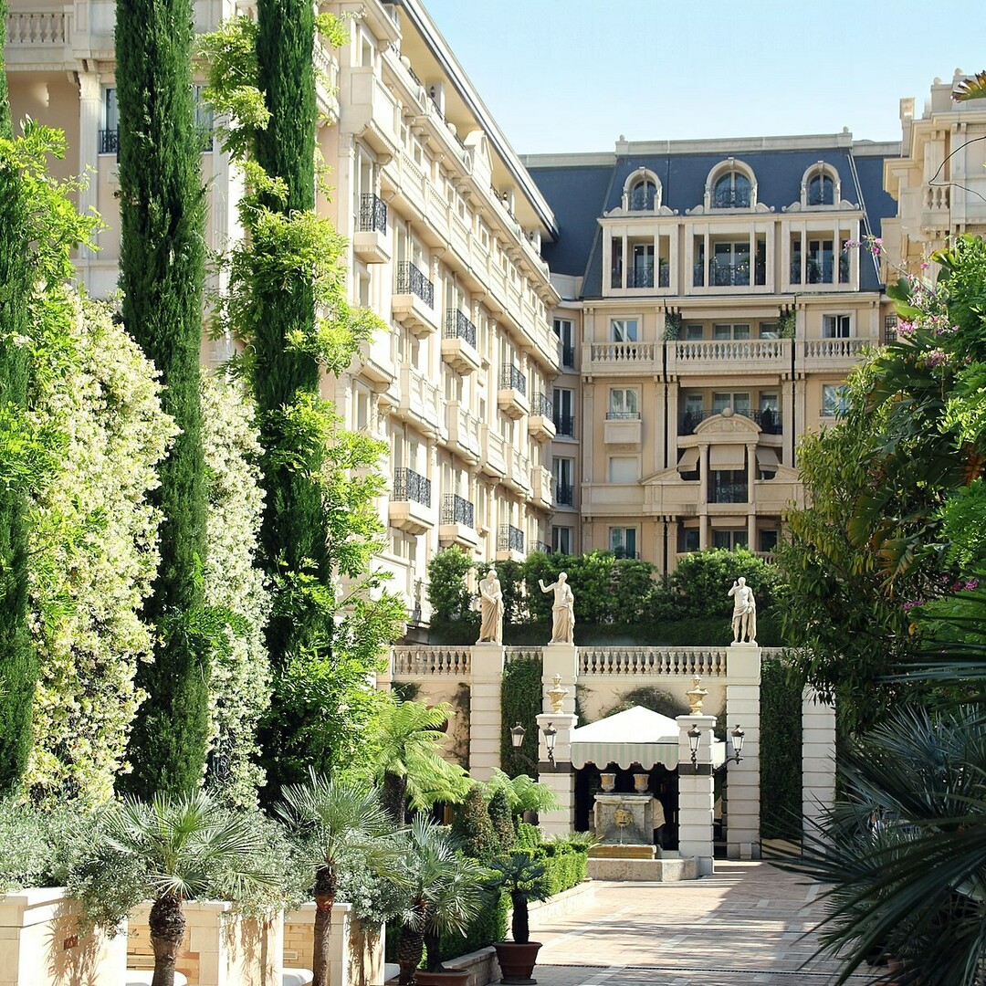 RENTAL OF AN ELEGANT 2-ROOM APARTMENT - LE METROPOLE, 9TH FLOOR - Apartments for rent in Monaco