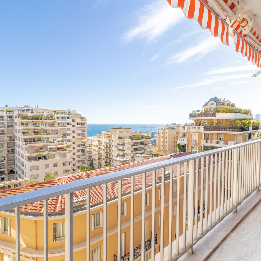 Beautiful 2 room apartment completely renovated