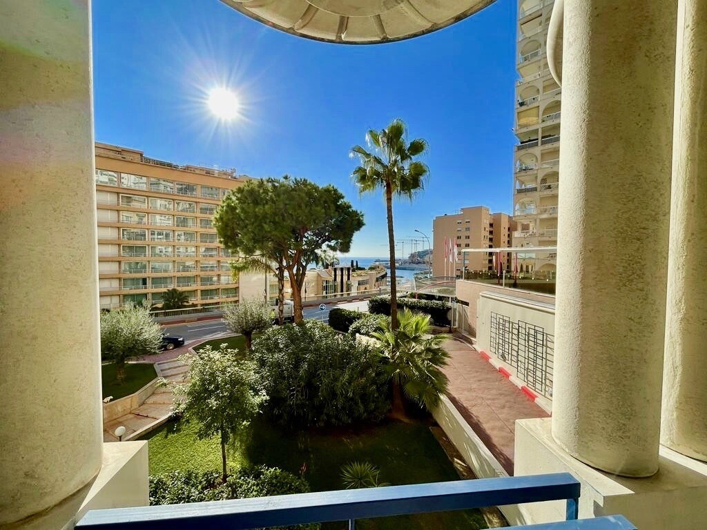 4 bedroom apartment with sea view - Florestan