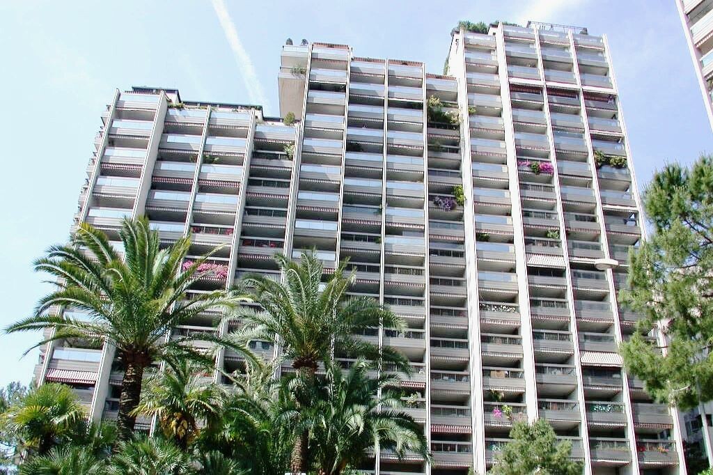 Luxurious building in the Golden Square With indoor swimming pool and sauna Garden view Entrance, f