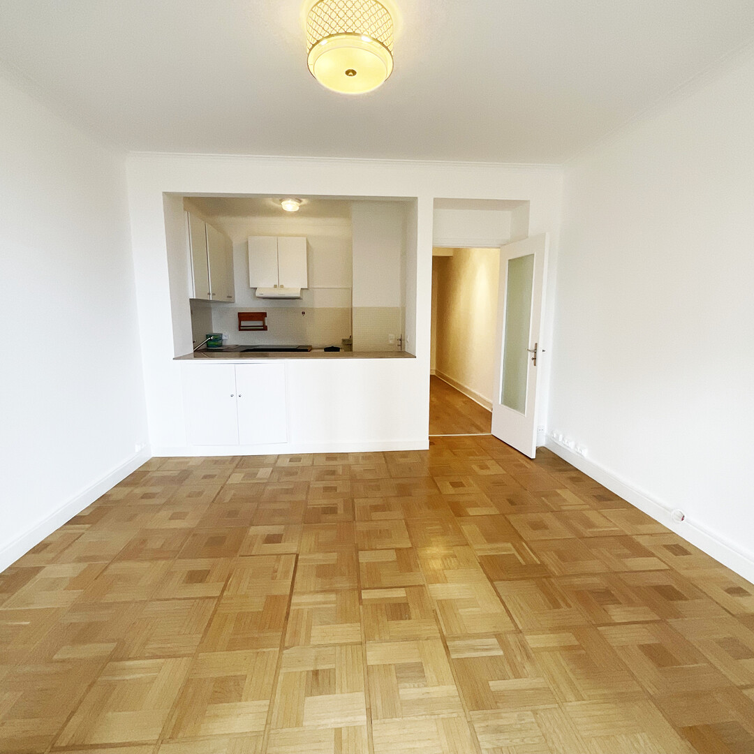 SPACIOUS STUDIO NEAR CARRE D'OR