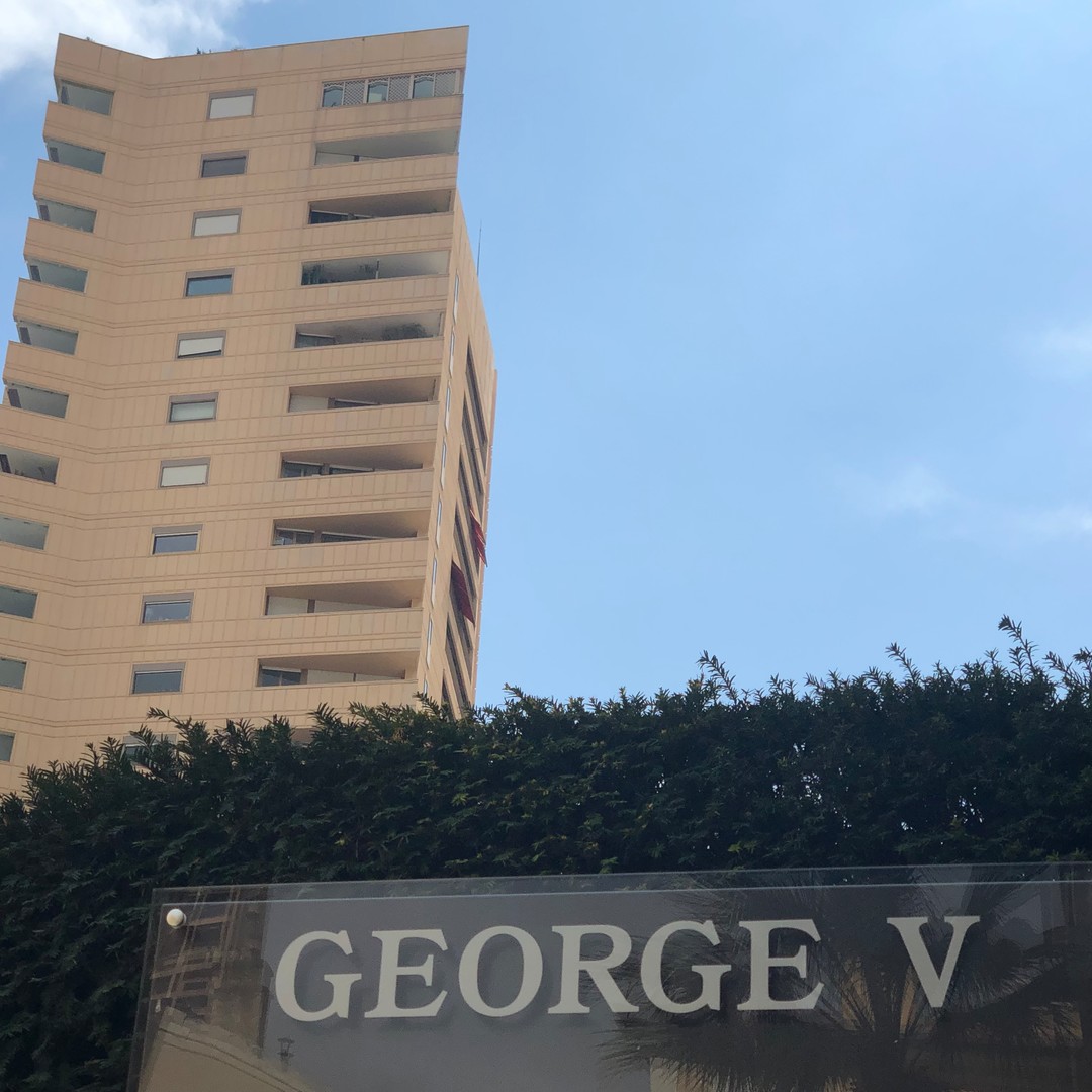 Prestigious office space for rent – Carré d'Or – Le George V