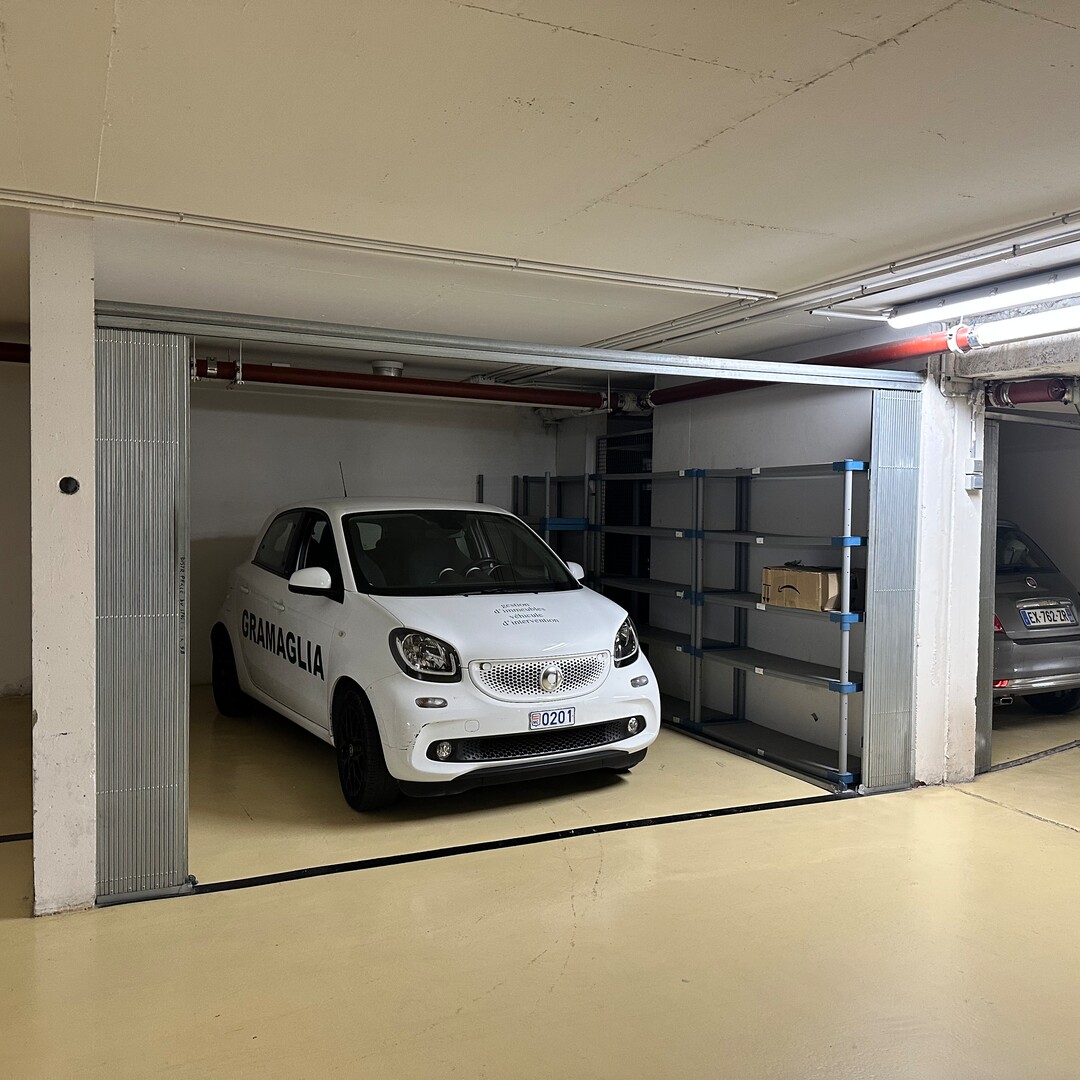 Raphael: Parking for rent
