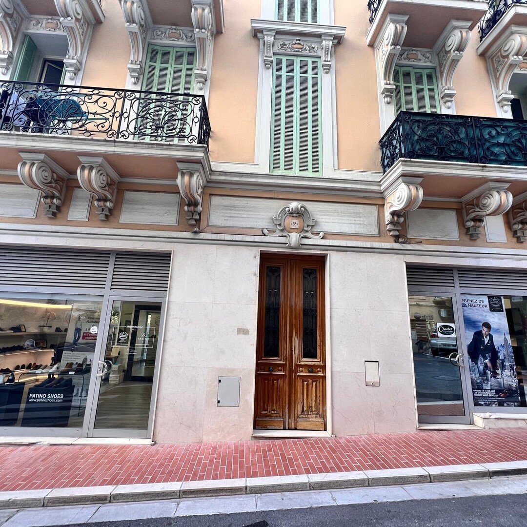 Office rental Monaco Condamine - 300sqm premises with windows