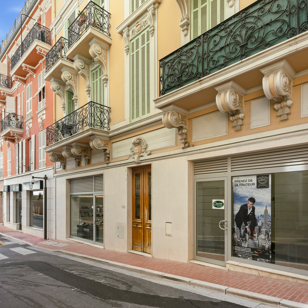 Office rental Monaco Condamine - 300sqm premises with windows