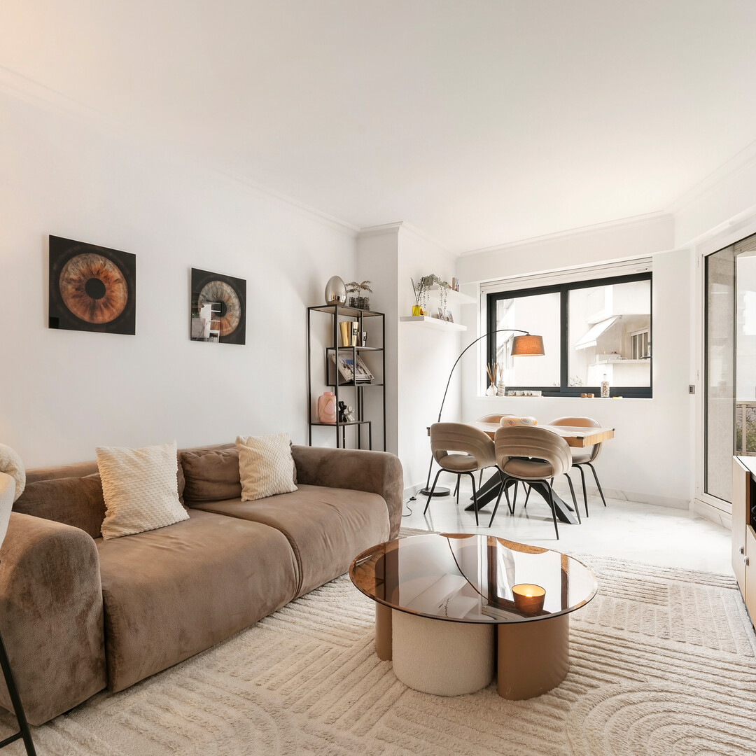 Exclusive 3-room rental with parking in Residence with swimming pool Monaco