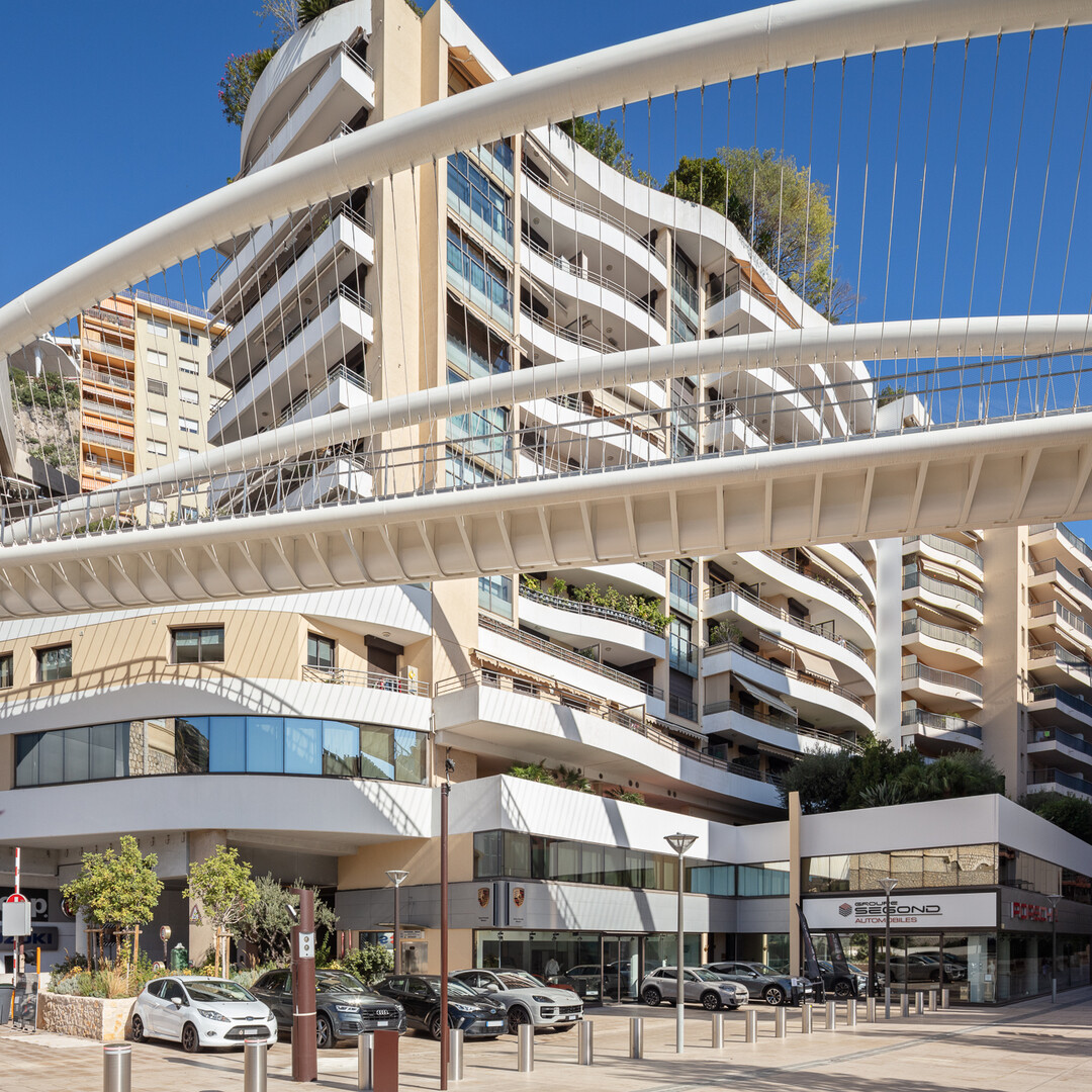 Exclusive rental 3-room apartment with parking and cellar Prestige residence Monaco