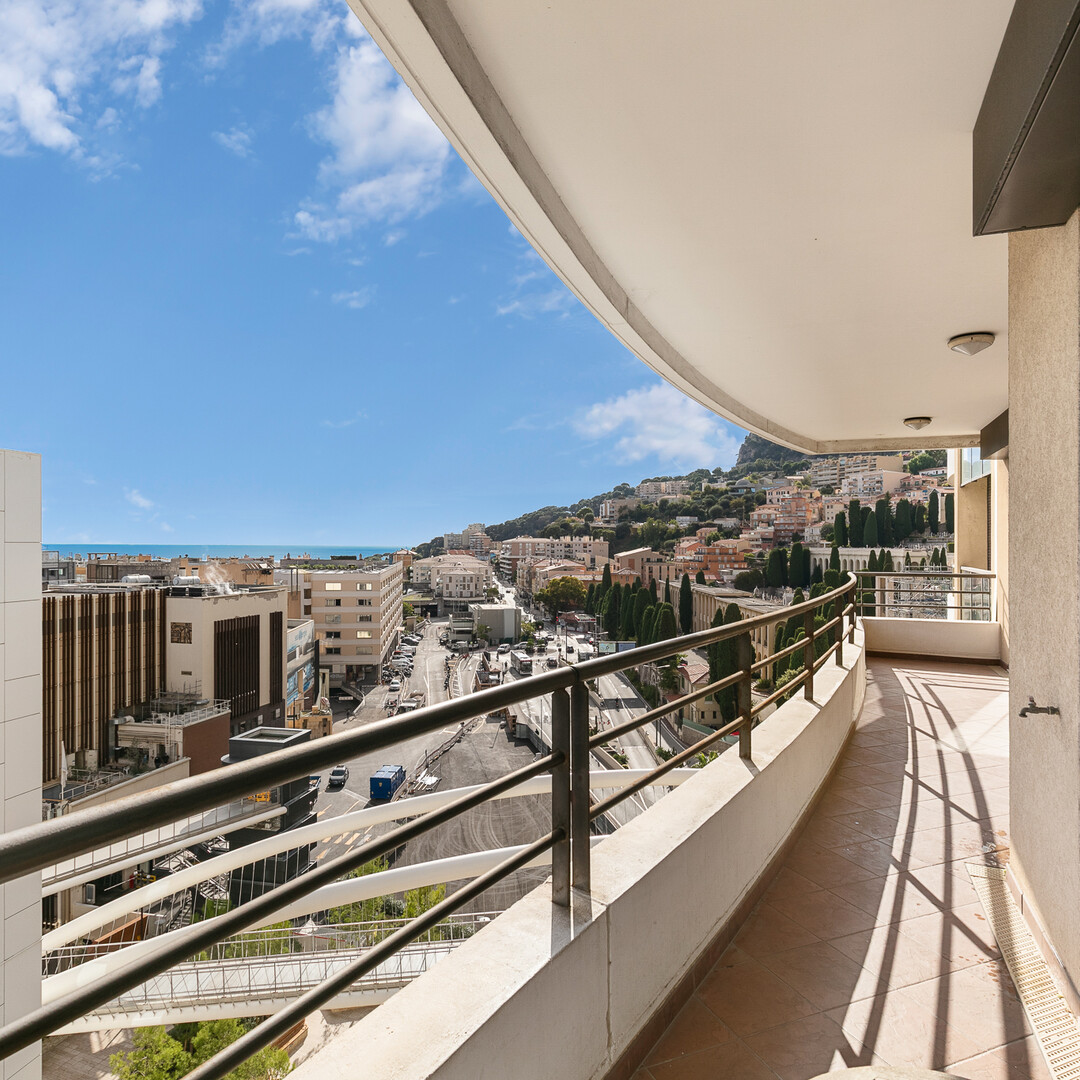 Exclusive rental 3-room apartment with parking and cellar Prestige residence Monaco