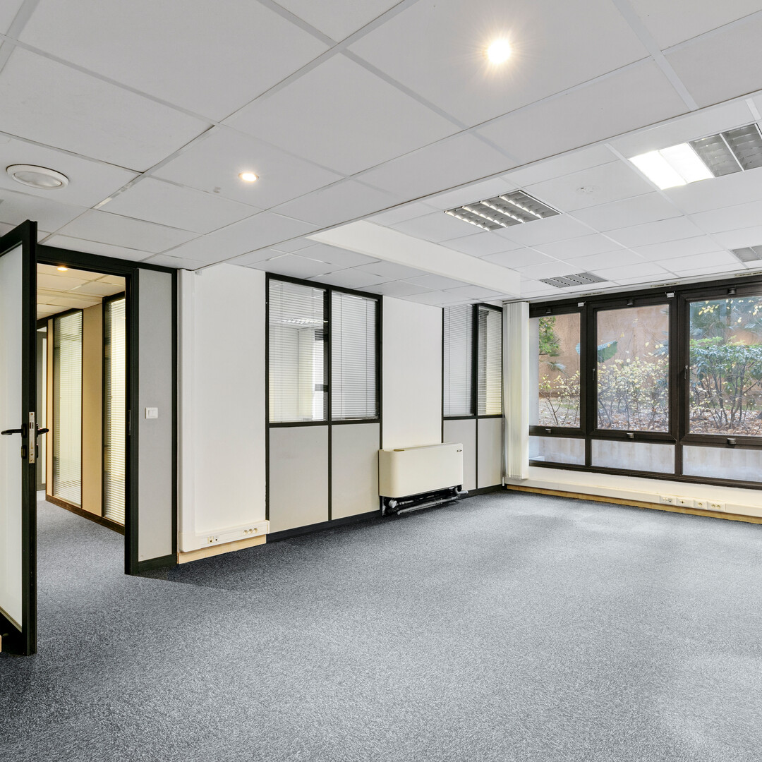 New - Rare spacious offices