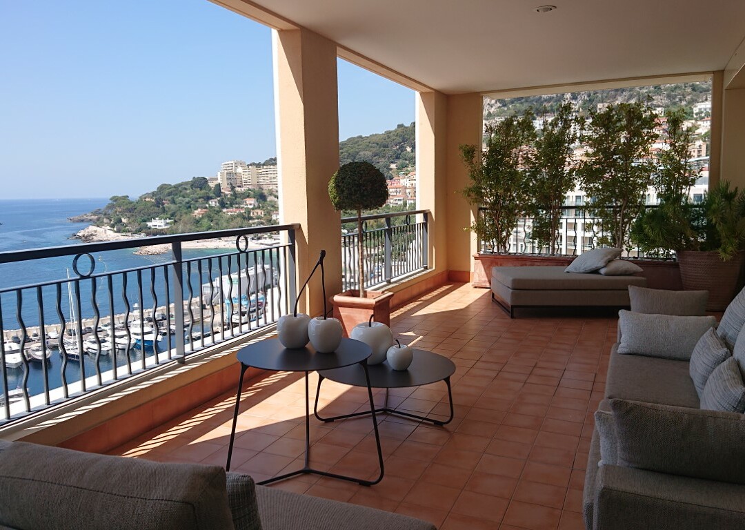 FONTVIEILLE - 5 ROOMS WITH PRIVATE POOL
