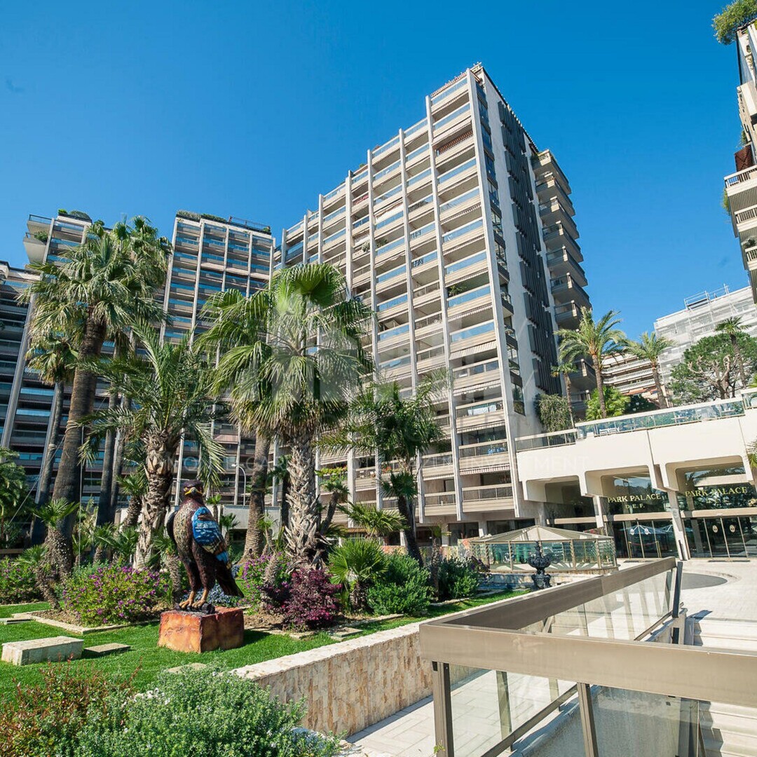 Commercial lease of 743 sqm in the heart of the Carré d'Or