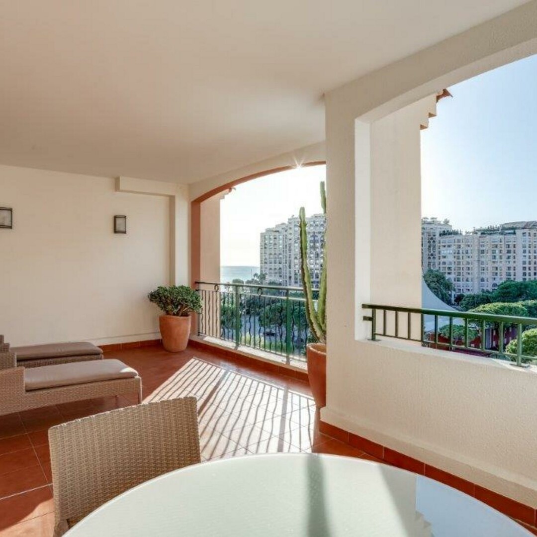 Gorgeous 2-bedroom apartment on Fontvieille Marina with sea view