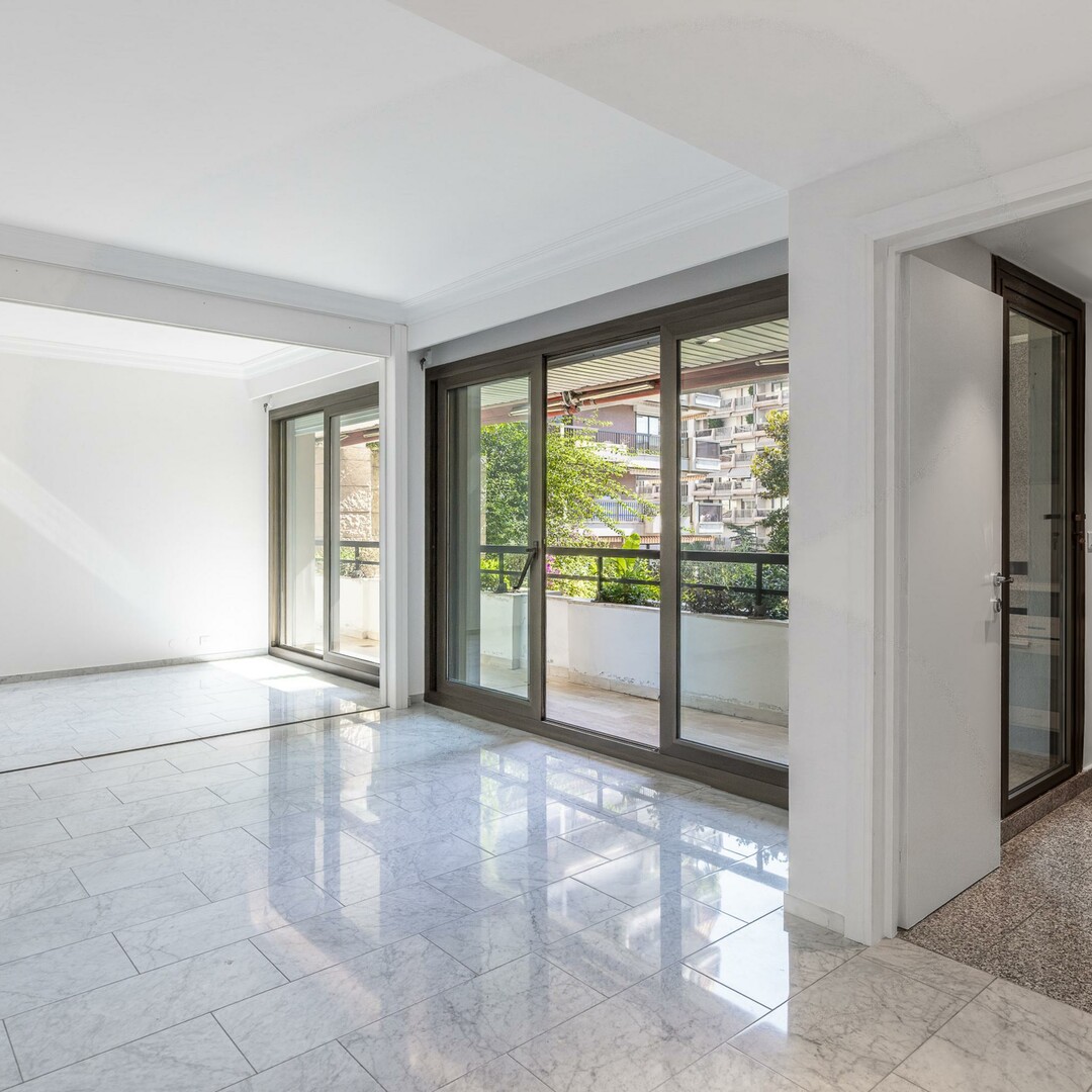 Beautiful fully renovated apartment in the heart of Monte-Carlo