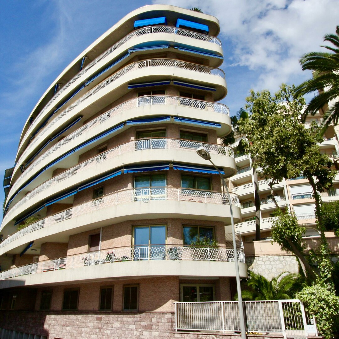 UNIQUE 4-BEDROOM | 3 PARKING SPACES, NEAR ISM