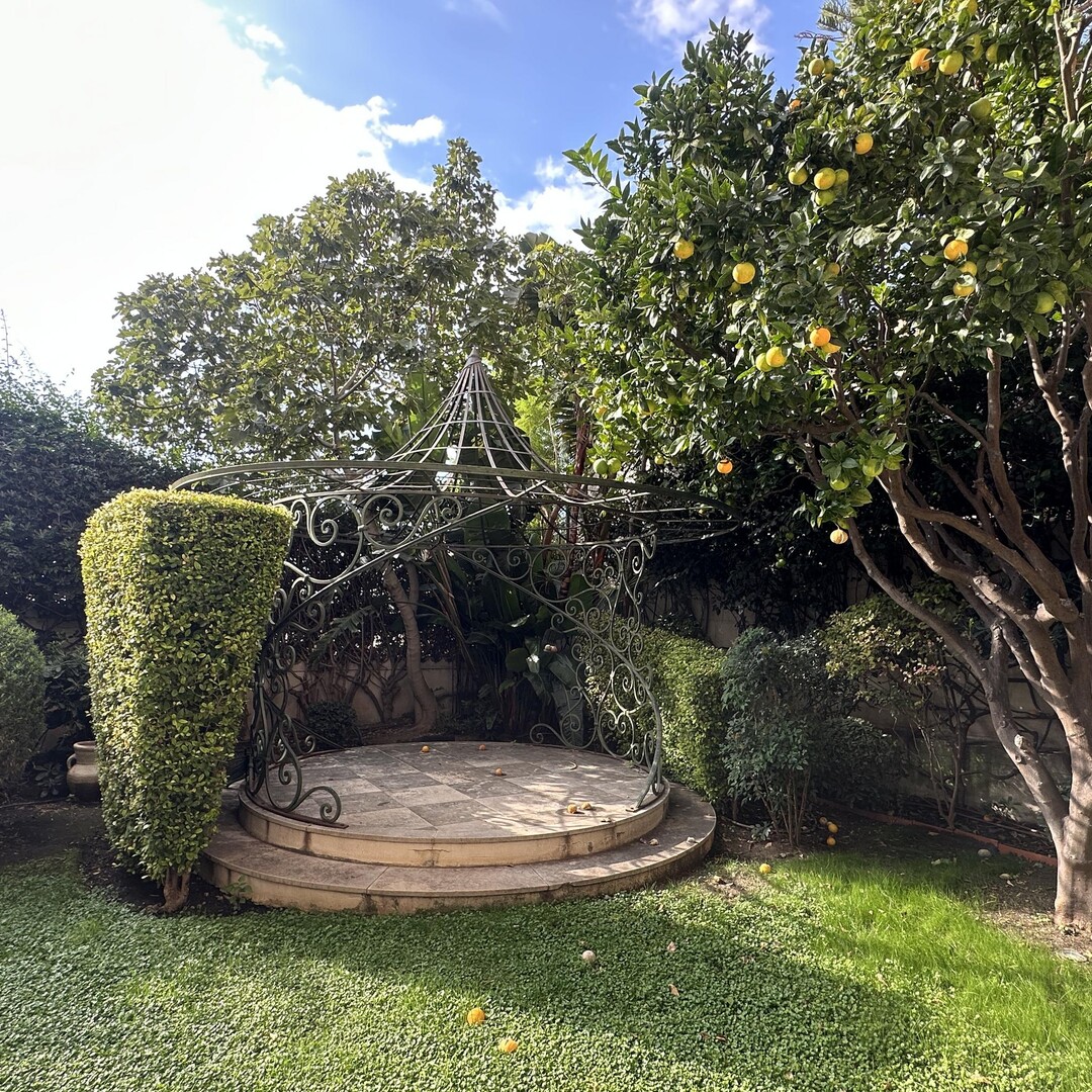 Villa-like exclusive duplex | Utmost privacy | 5-beds/4-baths