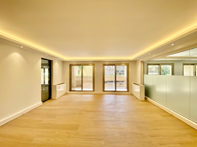 CARRE D'OR, LUXURIOUS OFFICES OF 488 M2