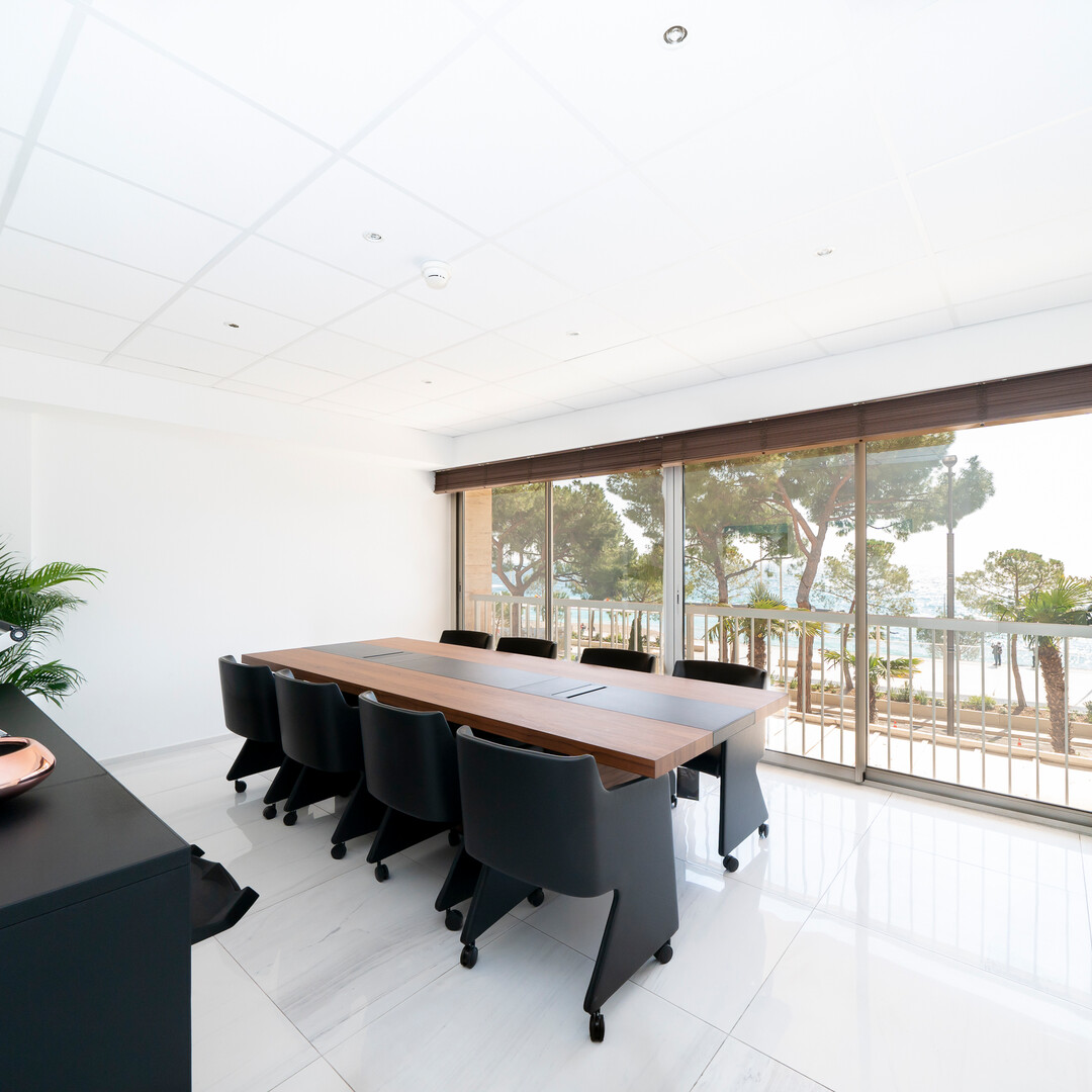 LARVOTTO - Large Office Space - Sea View