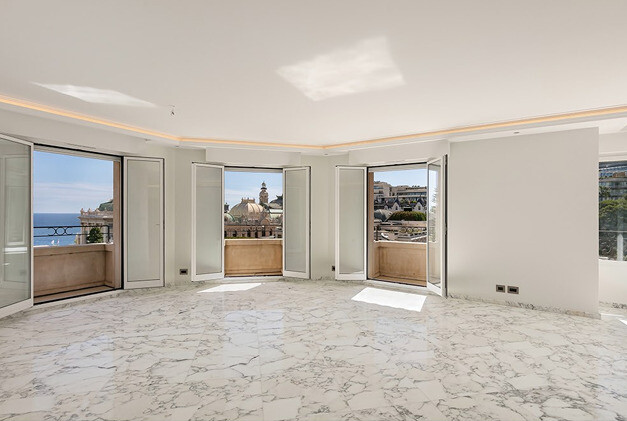 Luxury apartment in a prestigious buiding