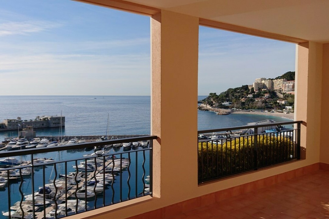 Sea view apartment