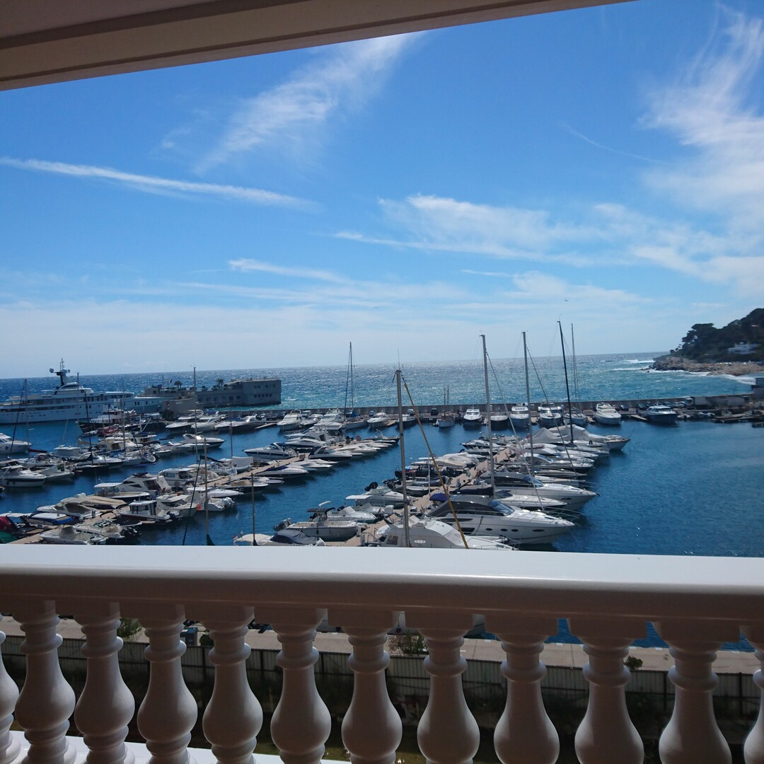 Charming 1 bedroom aprtment with sea view