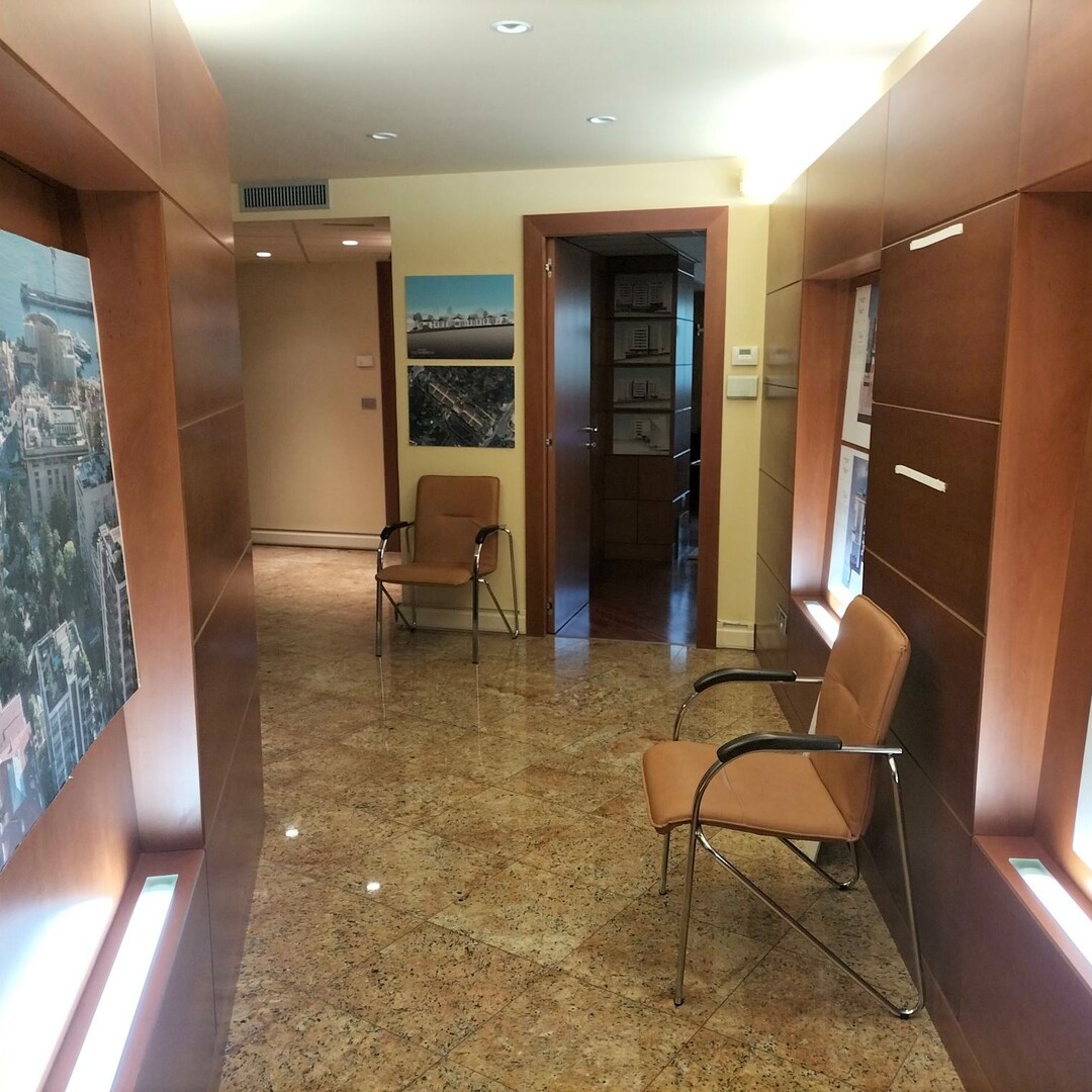 OFFICE IN A PRESTIGIOUS RESIDENCE