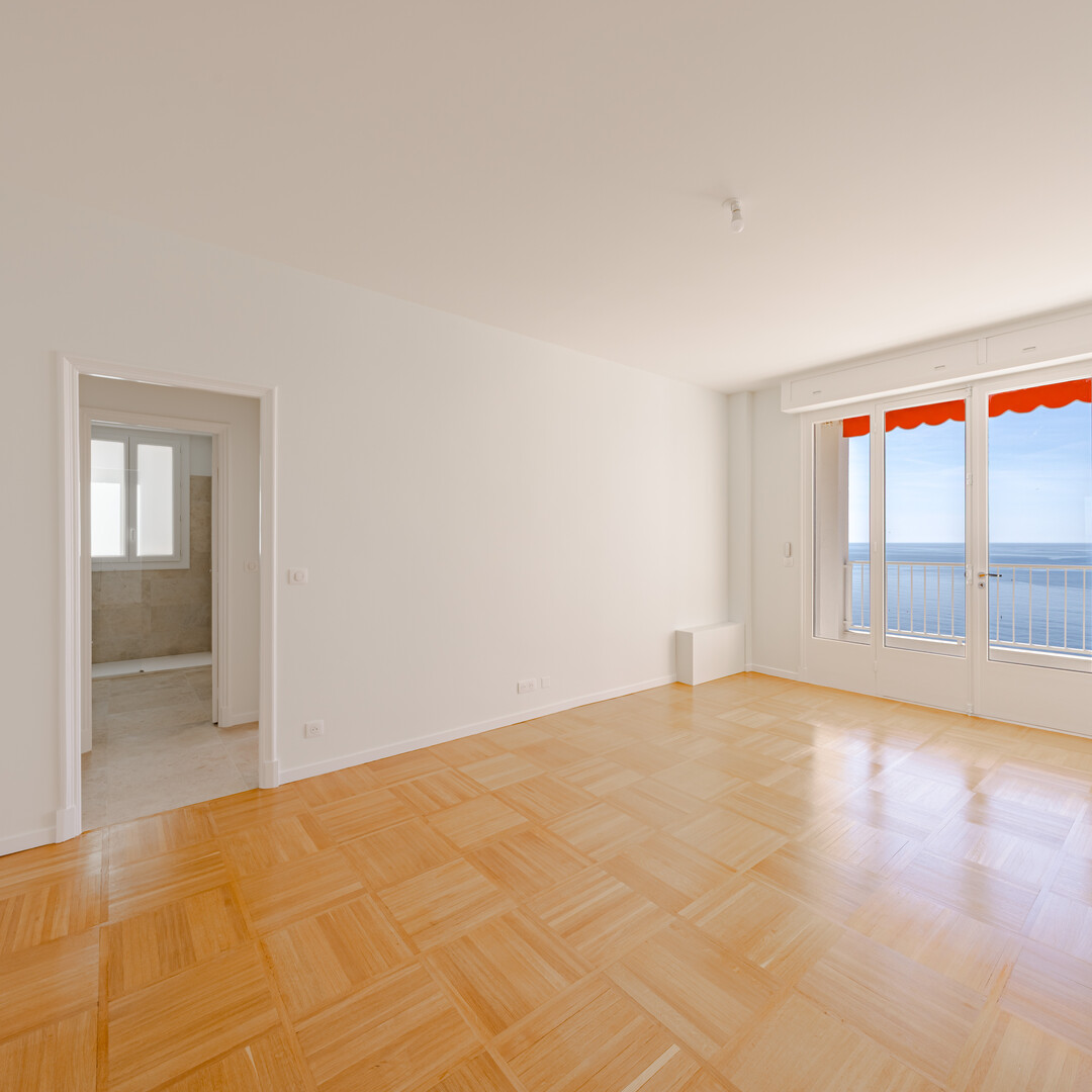 SPACIOUS RENOVATED ONE-BEDROOM APARTMENT WITH SEA VIEW