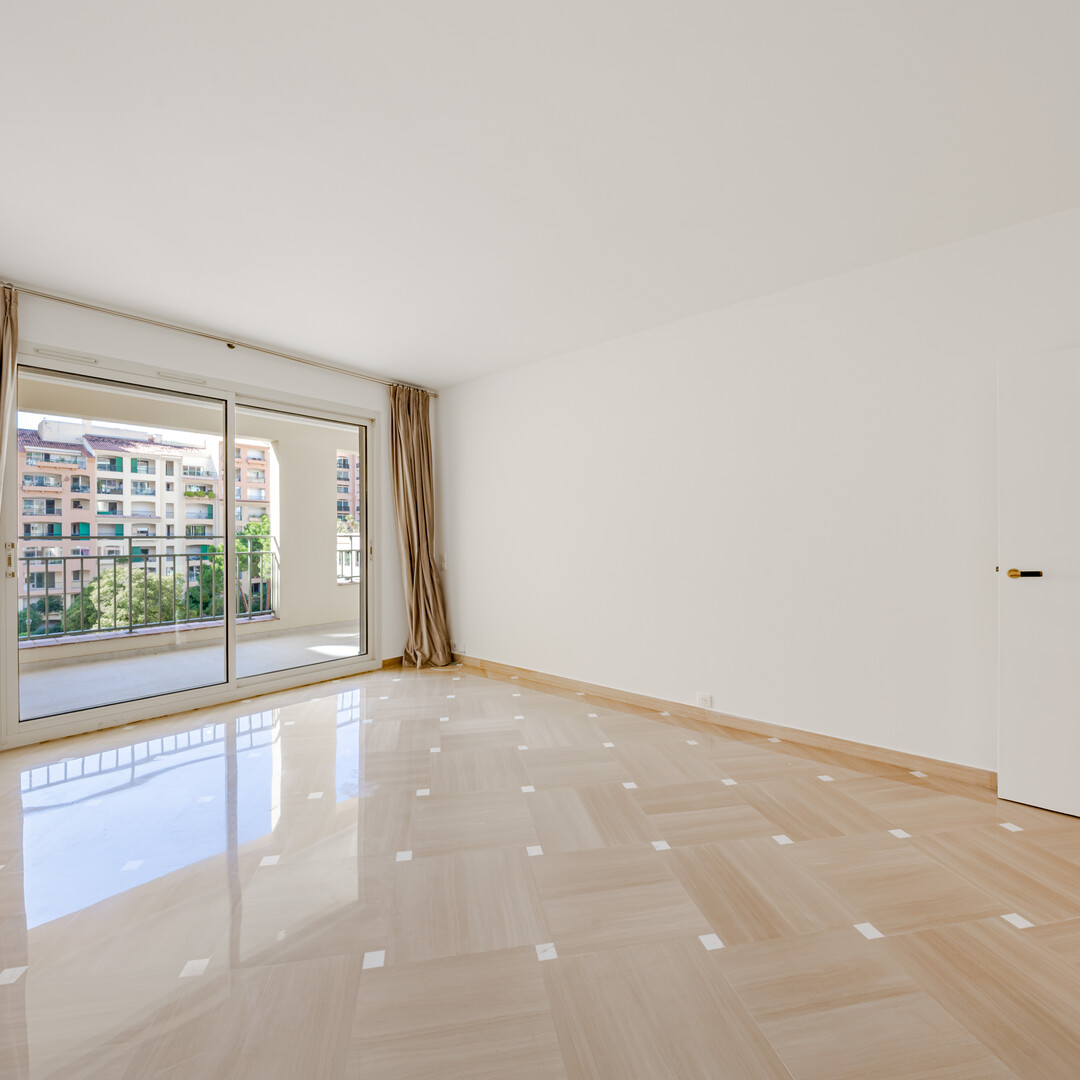SPACIOUS 1-BEDROOM APARTMENT