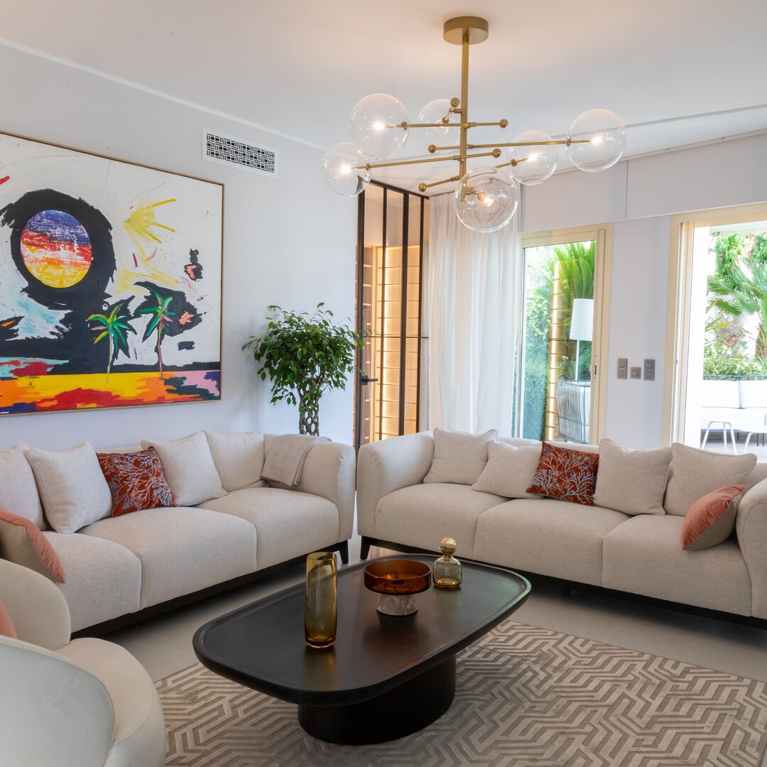 LUXURIOUS 4-ROOM APARTMENT WITH EXCEPTIONAL TERRACE AND HIGH-END FINISHES