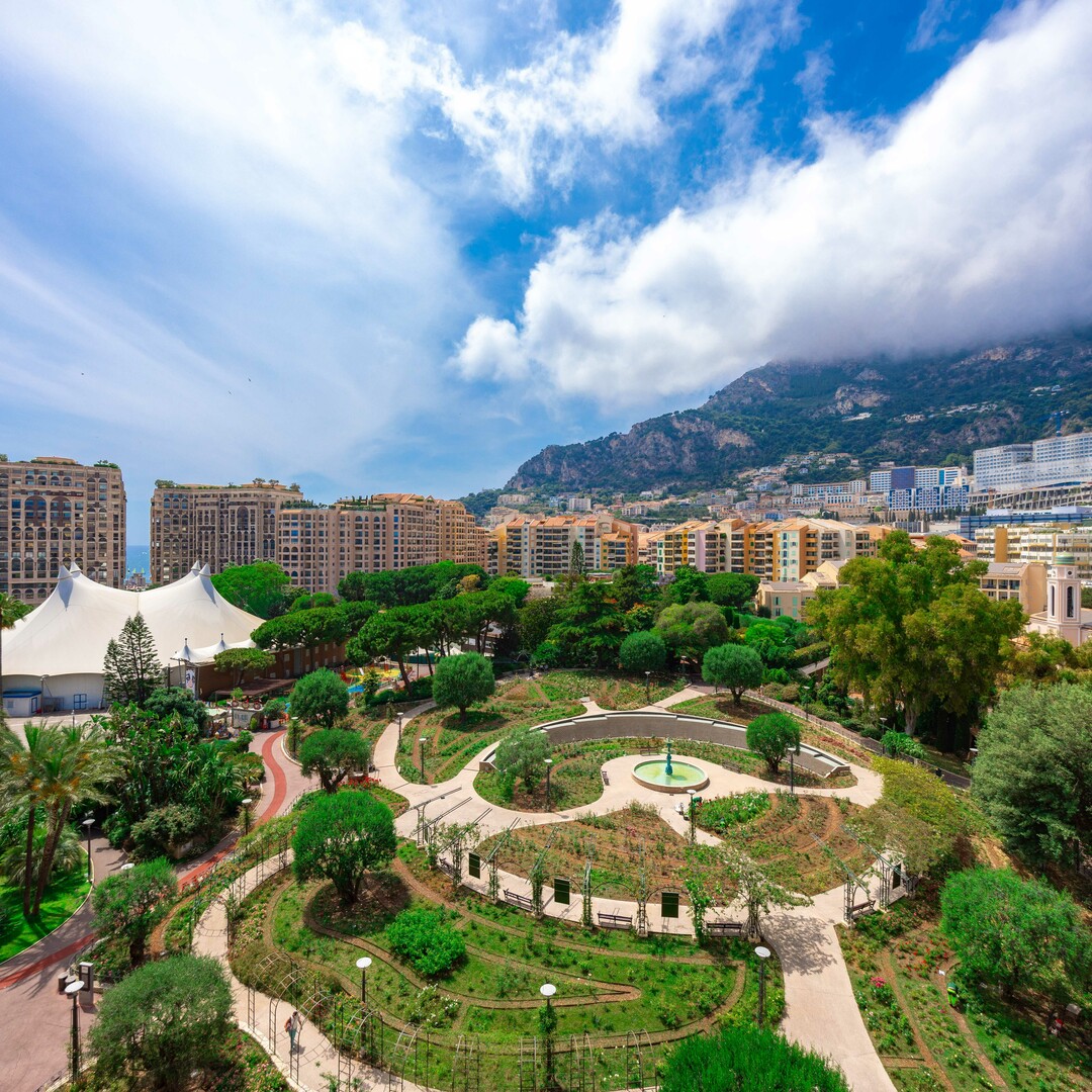 BRIGHT TWO-ROOM APARTMENT IN FONTVIEILLE - ROSA MARIS