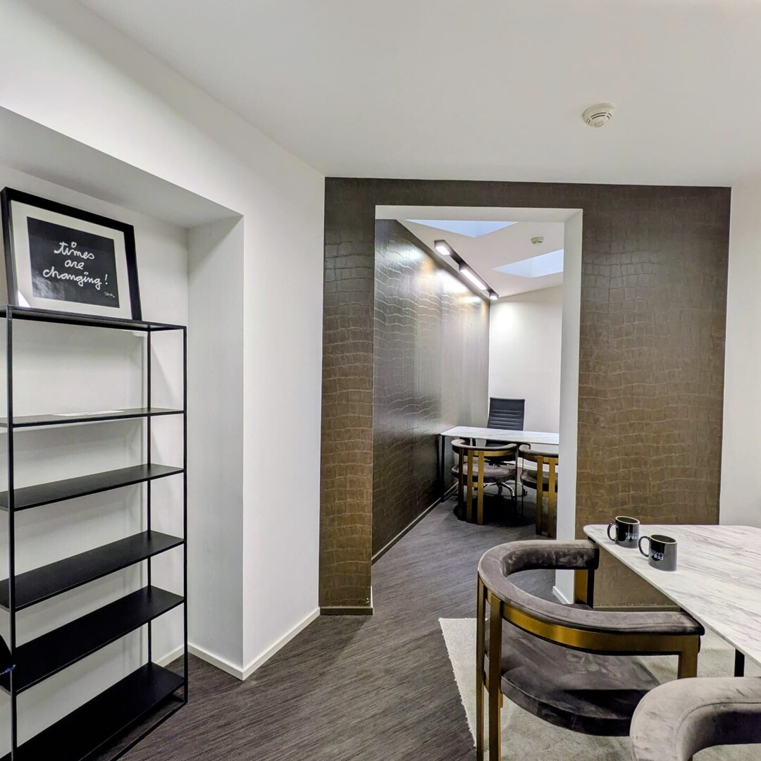 Office space for rent - Prince des Galles.