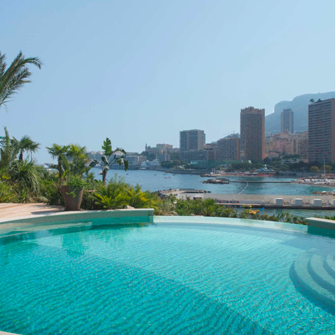Exceptional Waterfront Luxurious Villa