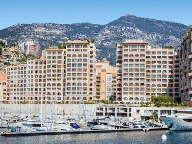 1 Bedroom Apartment In Building With Amenities