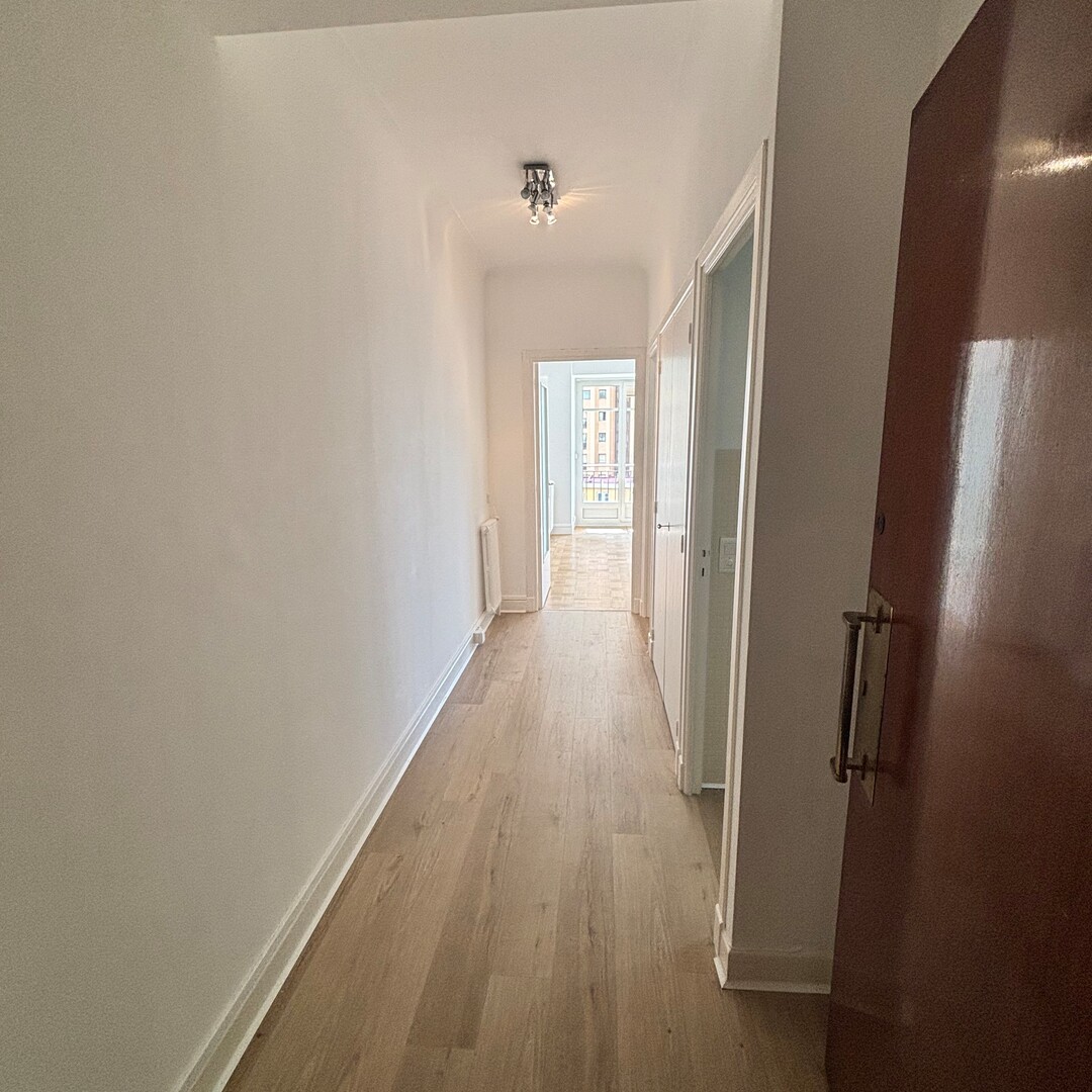 SPACIOUS STUDIO NEAR CARRE D'OR
